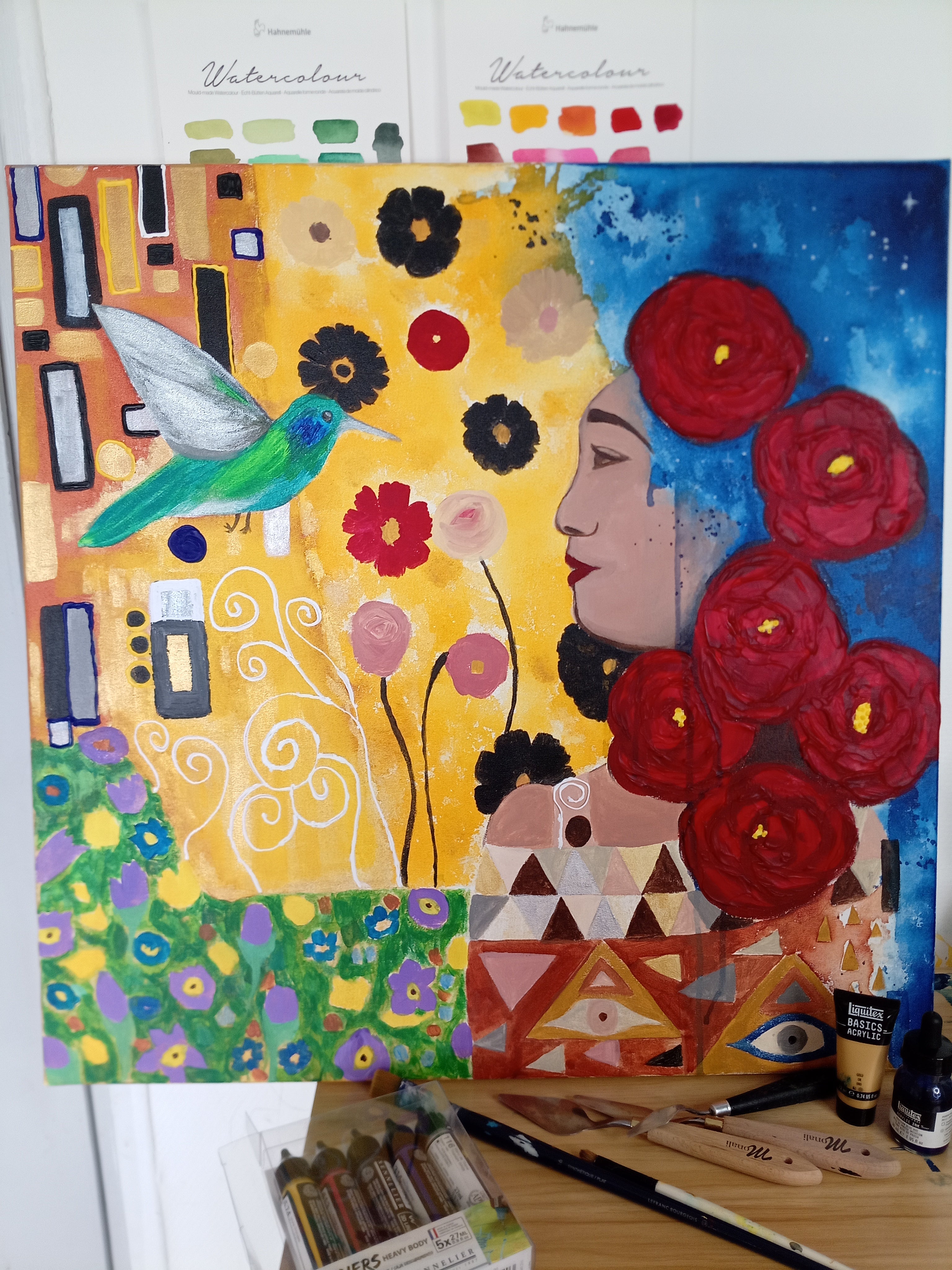 Tableau original “Rêve d’amour et d’or” – Acrylique 60x60 cm – Art coloré, féminin, colibri, fleurs rouges, style moderne inspiré Klimt – Œuvre unique